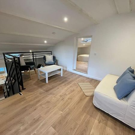 Duplex Sous Les Toits Lägenhet Riez Exteriör bild