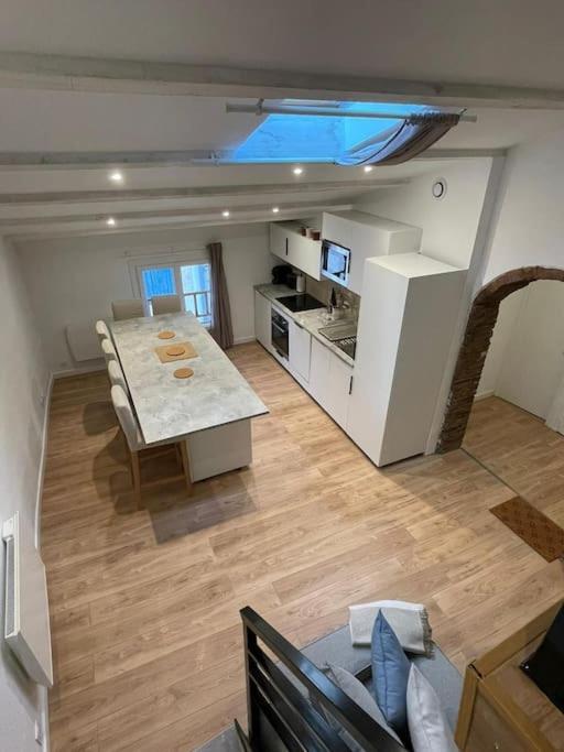 Duplex Sous Les Toits Lägenhet Riez Exteriör bild