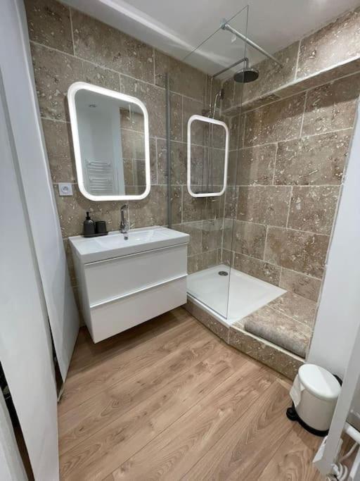Duplex Sous Les Toits Lägenhet Riez Exteriör bild