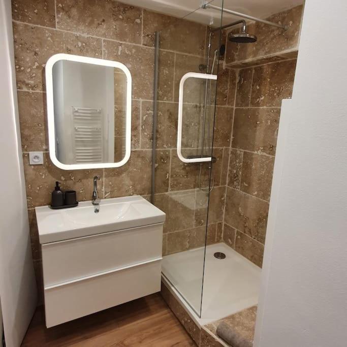 Duplex Sous Les Toits Lägenhet Riez Exteriör bild